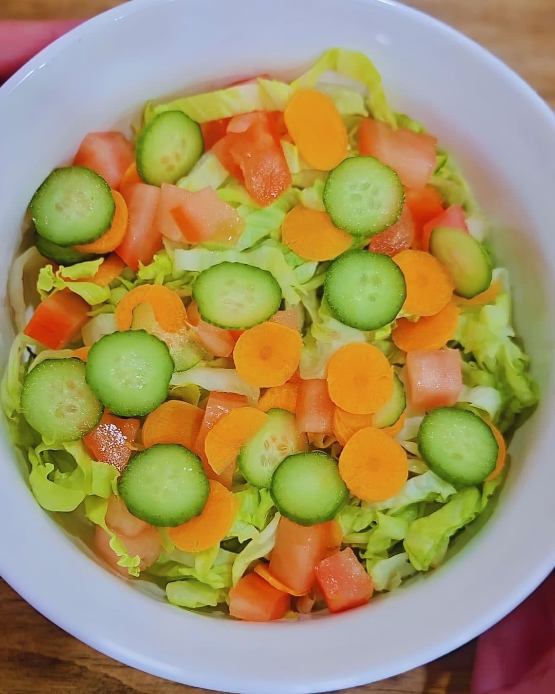 Made with crisp lettuce, Tomatoes, Cucumber and carrtos with Ranch Dip